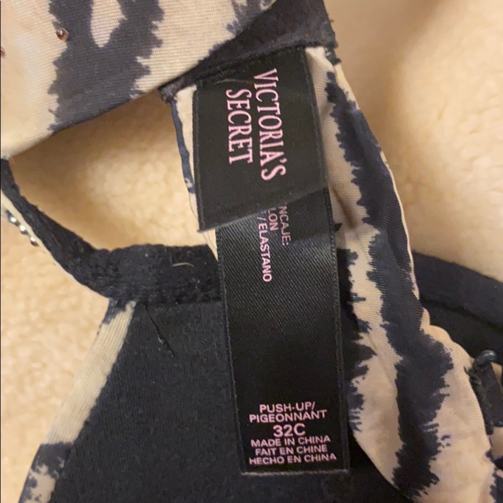 VS bra - Picture 2 of 3